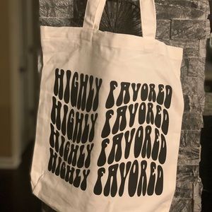 TOTE BAG HIGHLY FAVORED!!! Nice for beach day or for a child.